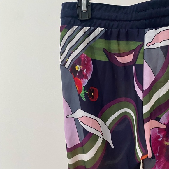 NWT Adidas Originals Az3239 Women Floral Burst Crepe Cuffed Pants Tights Size S - Picture 9 of 11